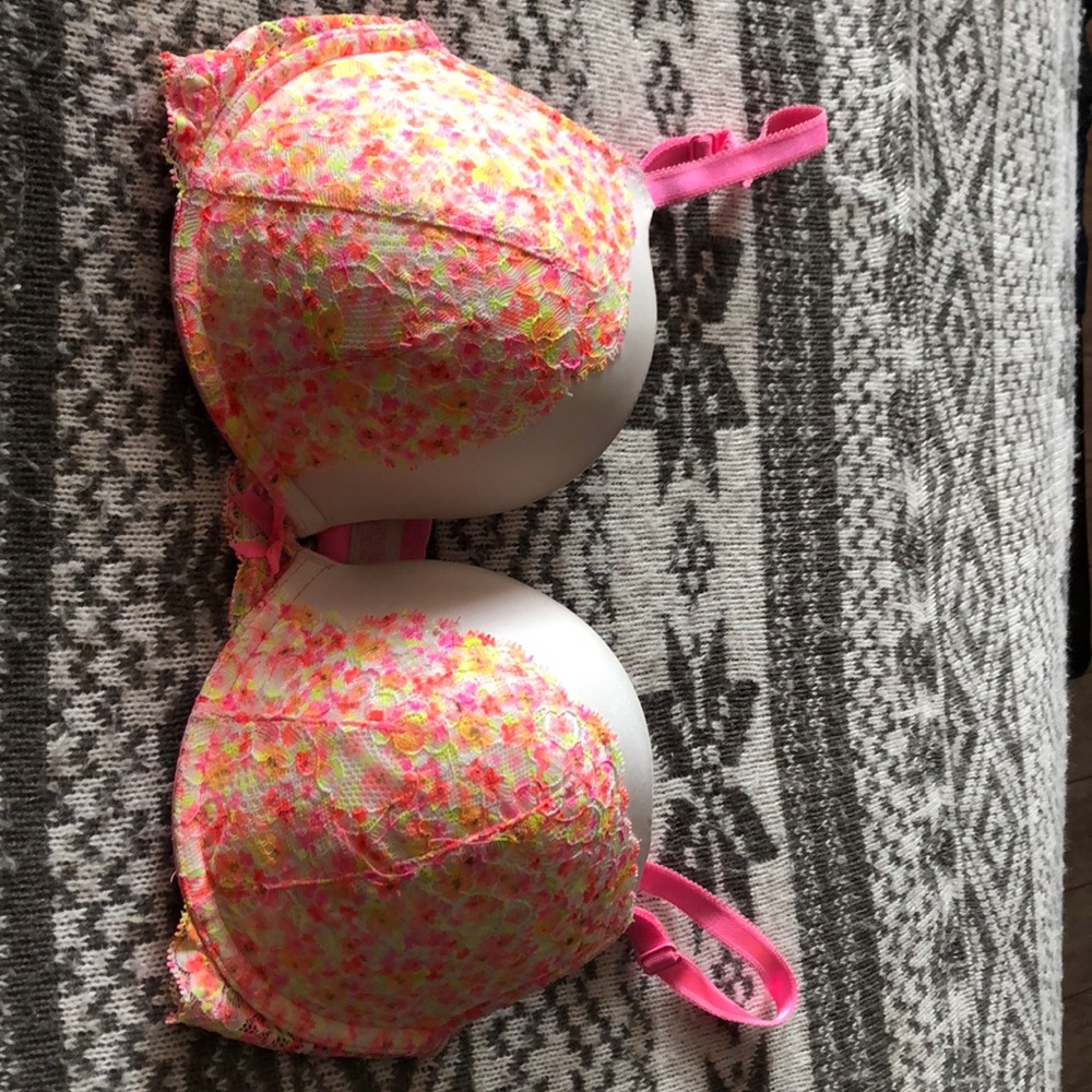 Victoria Secret dream angels push up